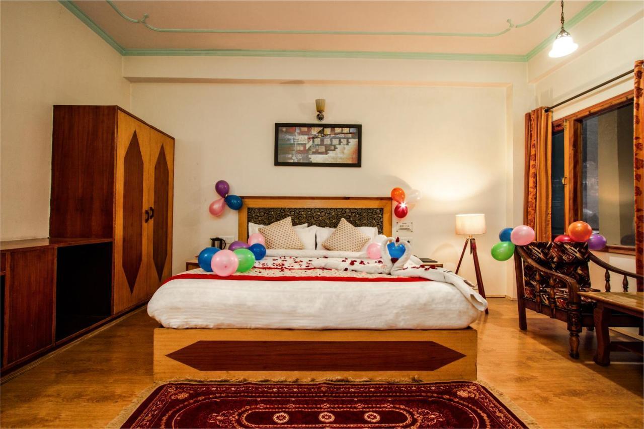 Hotel Prini Palace Manāli Esterno foto