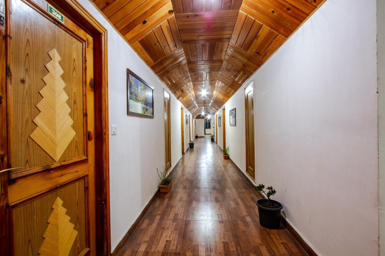 Hotel Prini Palace Manāli Esterno foto